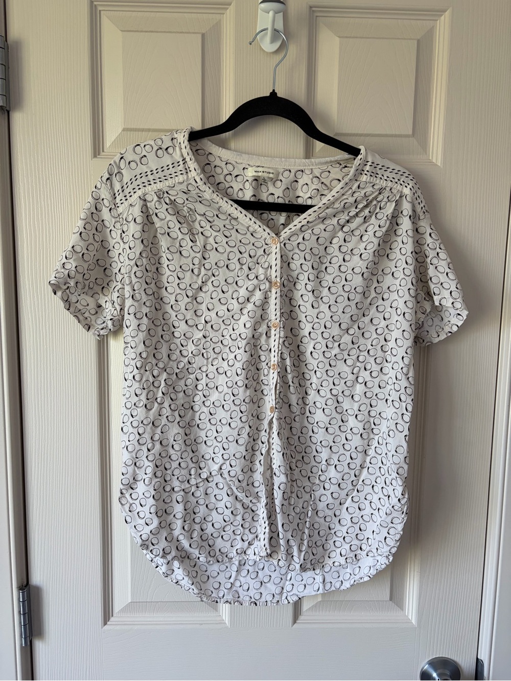 💛 MAX STUDIO - Large White Top